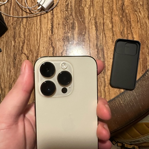 Apple iPhone 14 Pro - Picture 9 of 12